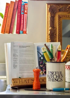 Black Toast Enamel Utensils Storage Pot