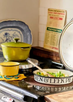 Black Toast Medium Savoury Enamel Pie Dish
