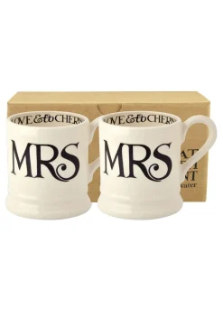 Black Toast 'Mrs & Mrs' Set of 2 1/2 Pint Mugs Boxed
