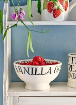 Black Toast Strawberries & Cream French Bowl