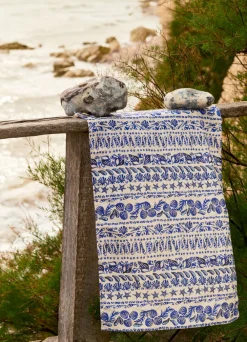 Blue Shells Table Runner