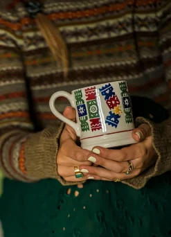 Christmas Crackers 1/2 Pint Mug