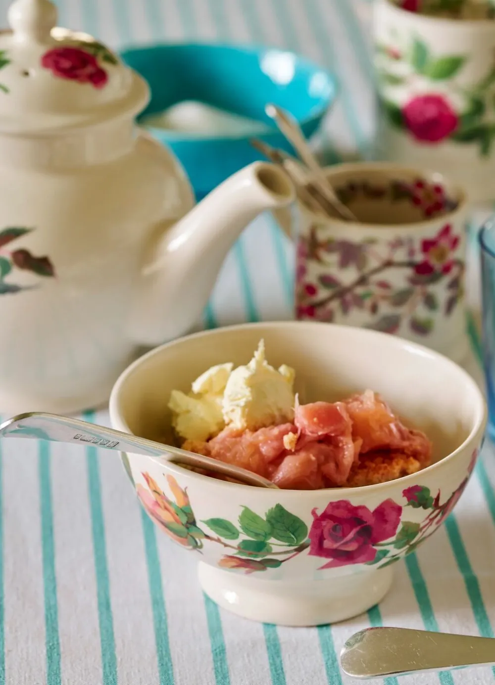 Granny's Roses French Bowl