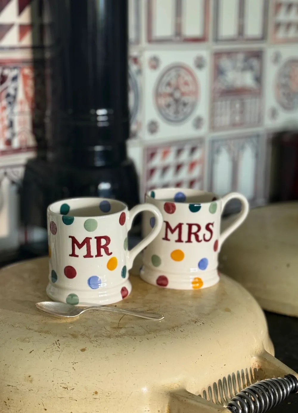 Polka Dot 'Mr & Mrs' Set of 2 1/2 Pint Mugs Boxed