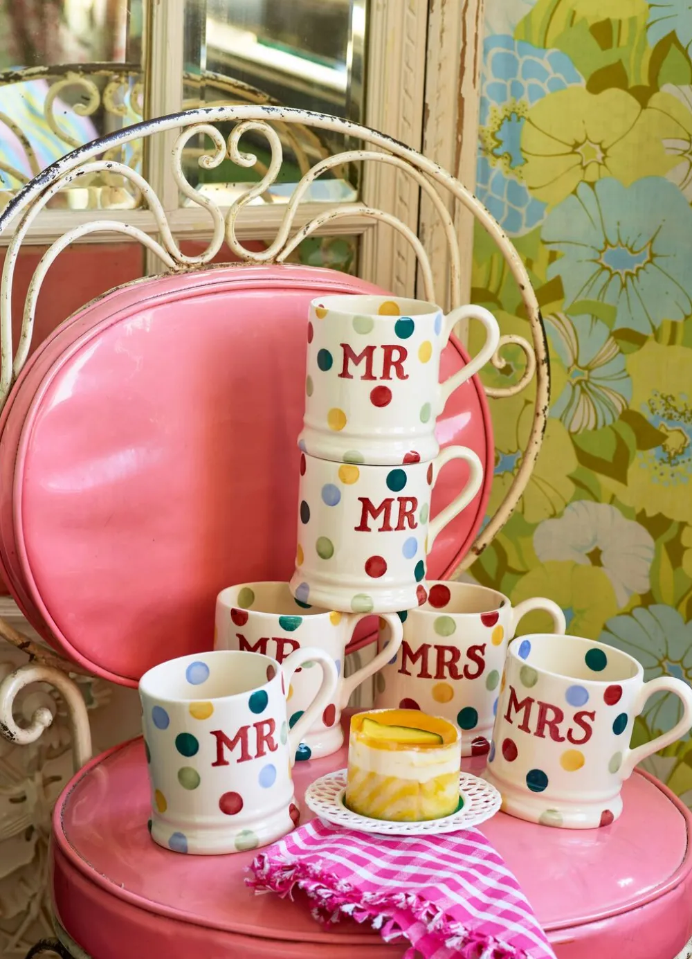 Polka Dot 'Mrs & Mrs' Set of 2 1/2 Pint Mugs Boxed
