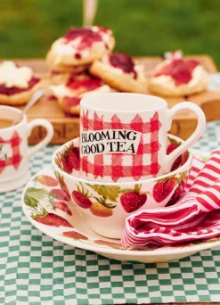 Red Gingham Blooming Good Tea 1/2 Pint Mug