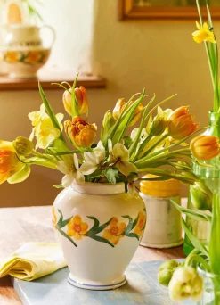 Seconds Windblown Daffodils Classic Vase