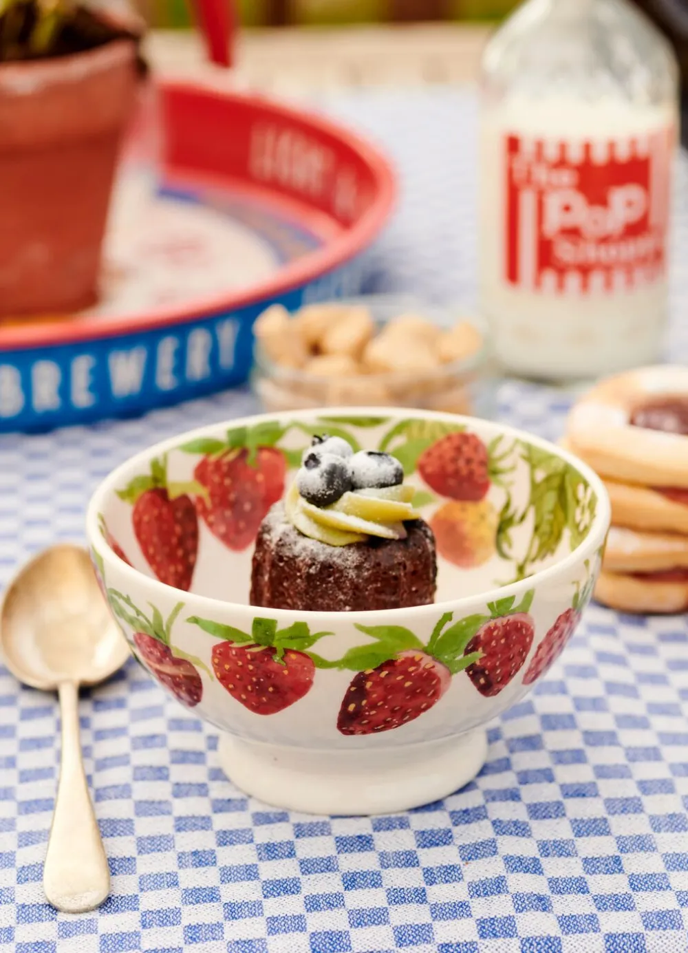 Strawberries French Bowl