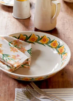 Windblown Daffodils Medium Dish