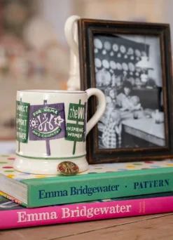 Women's Institute 1/2 Pint Mug